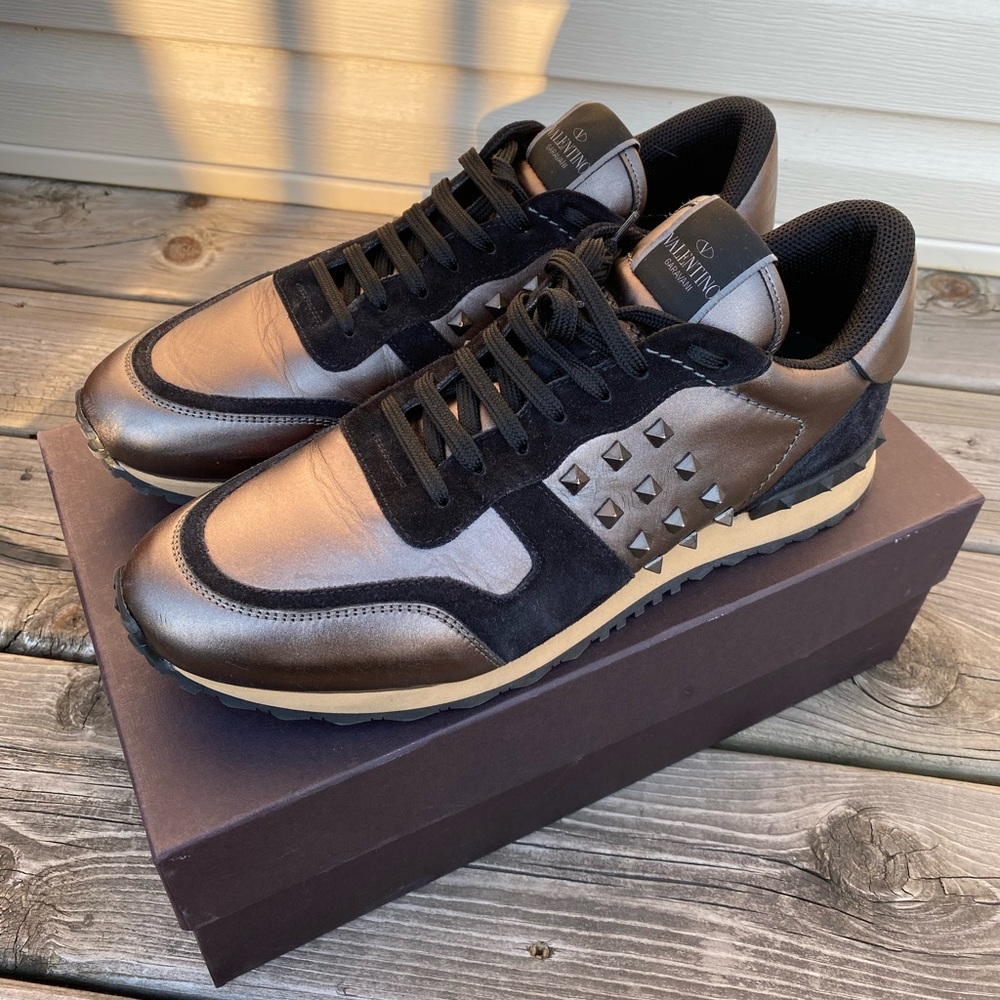 Men’s Valentino Garavani Rockrunner “Gun Metal”